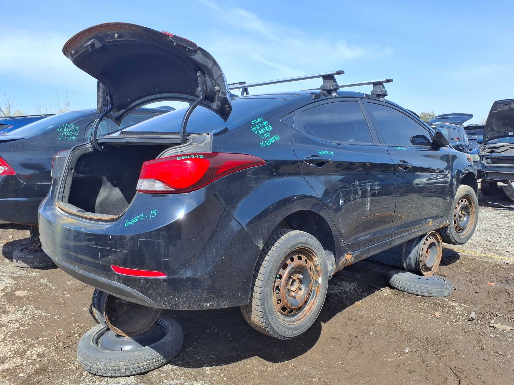 HYUNDAI ELANTRA 2015