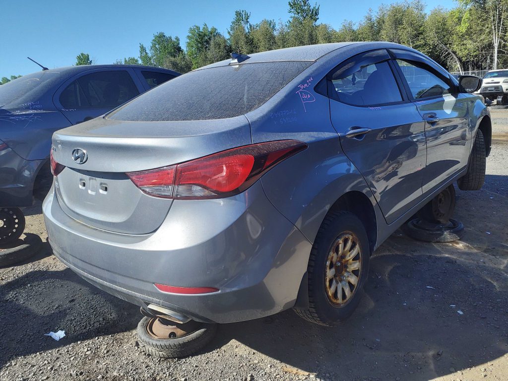 HYUNDAI ELANTRA 2016