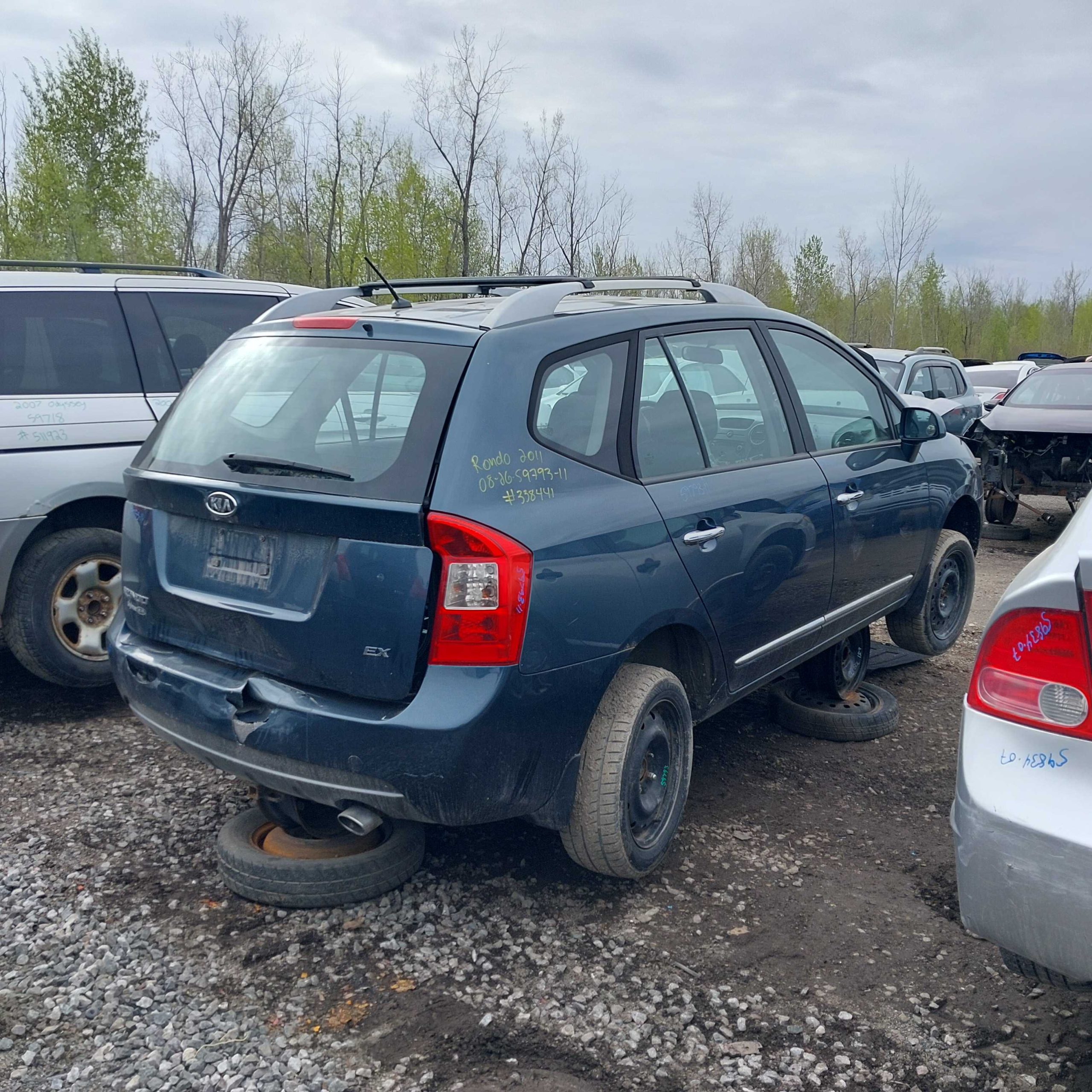 KIA RONDO 2011