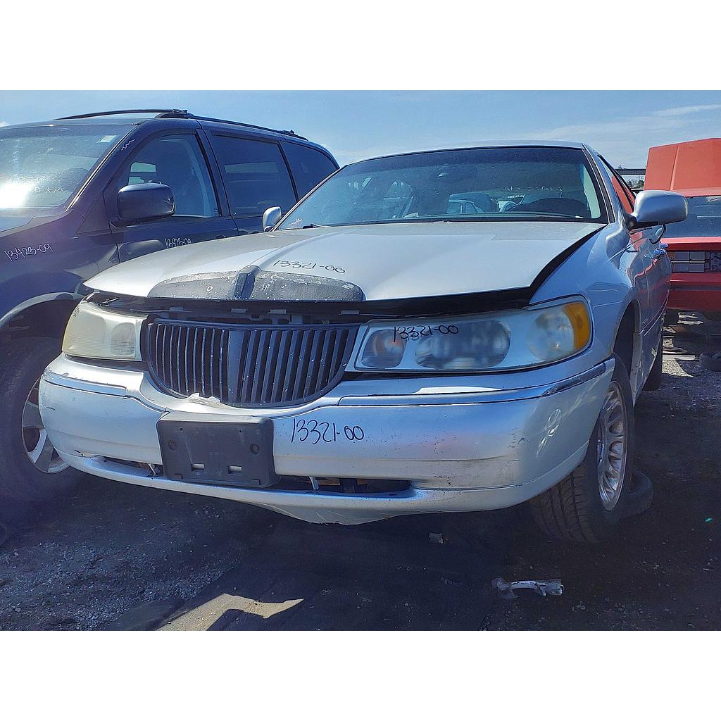 LINCOLN TOWN CAR 2000
