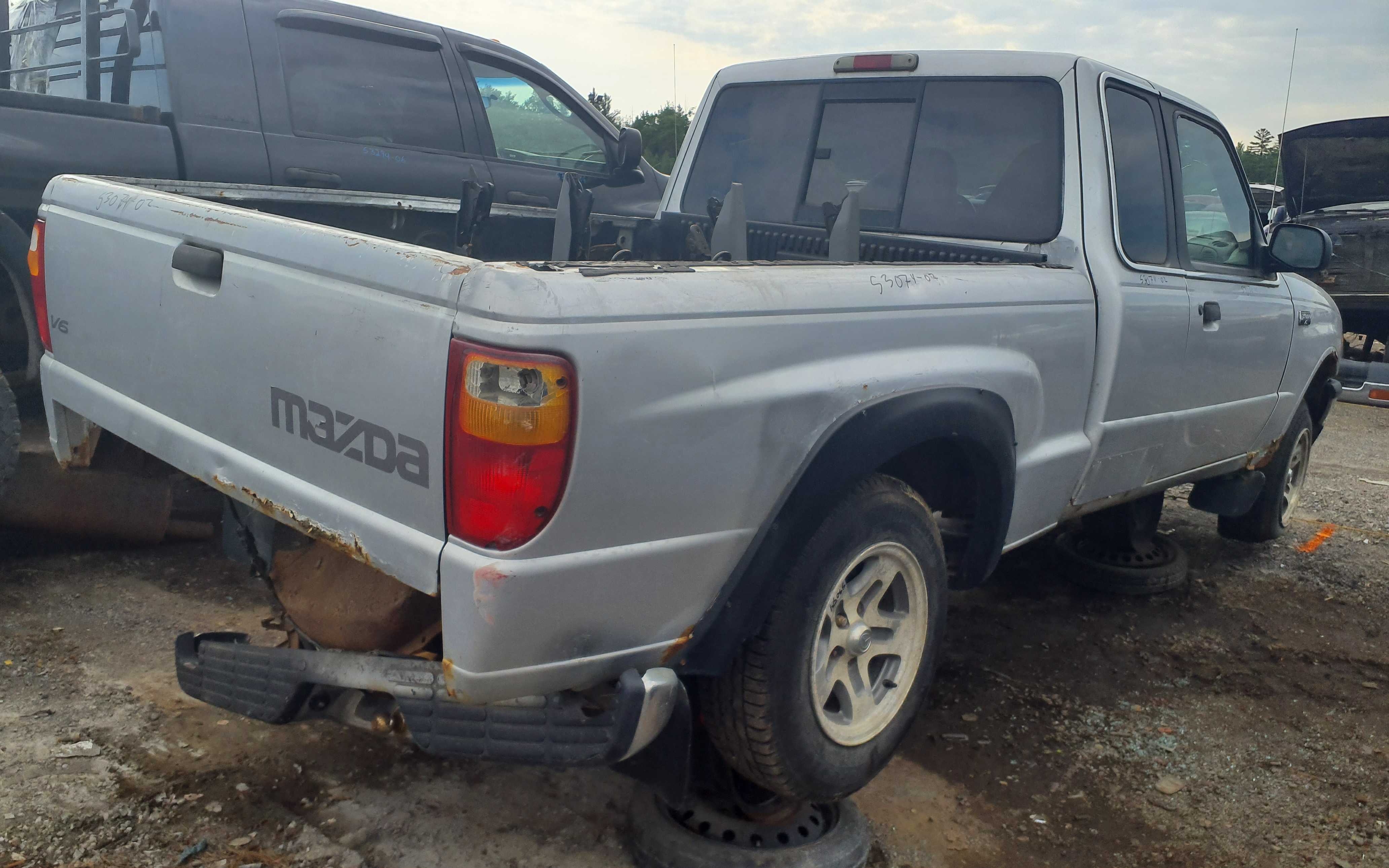 MAZDA B4000 2002
