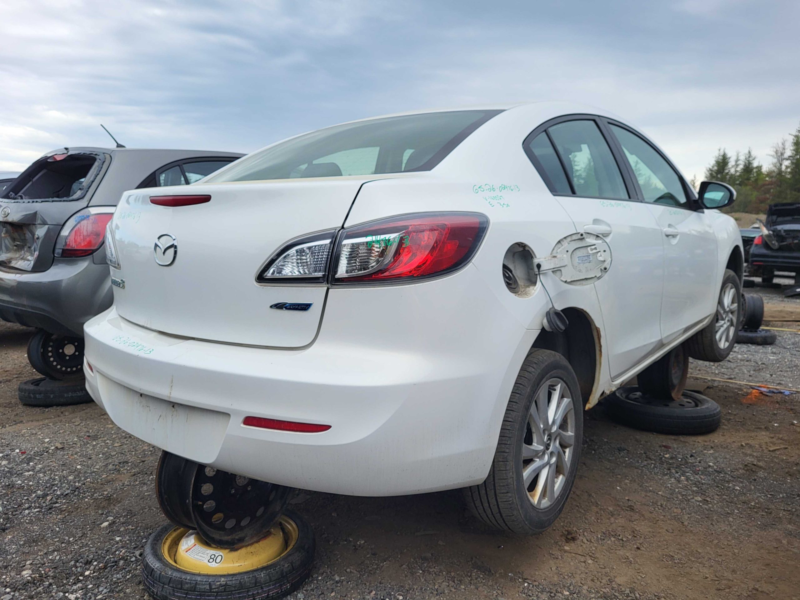 MAZDA MAZDA2 2013