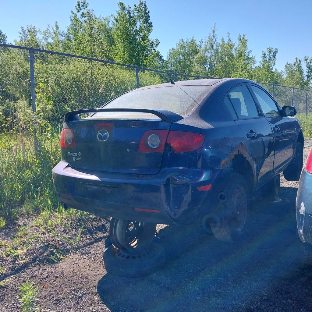 MAZDA MAZDA3 2004