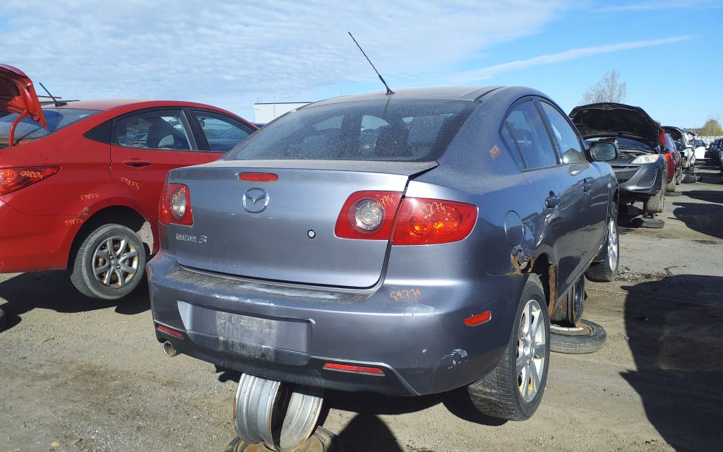 MAZDA MAZDA3 2005