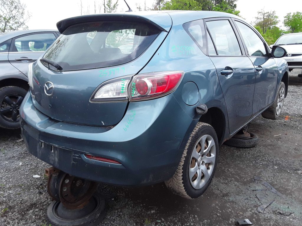MAZDA MAZDA3 2010