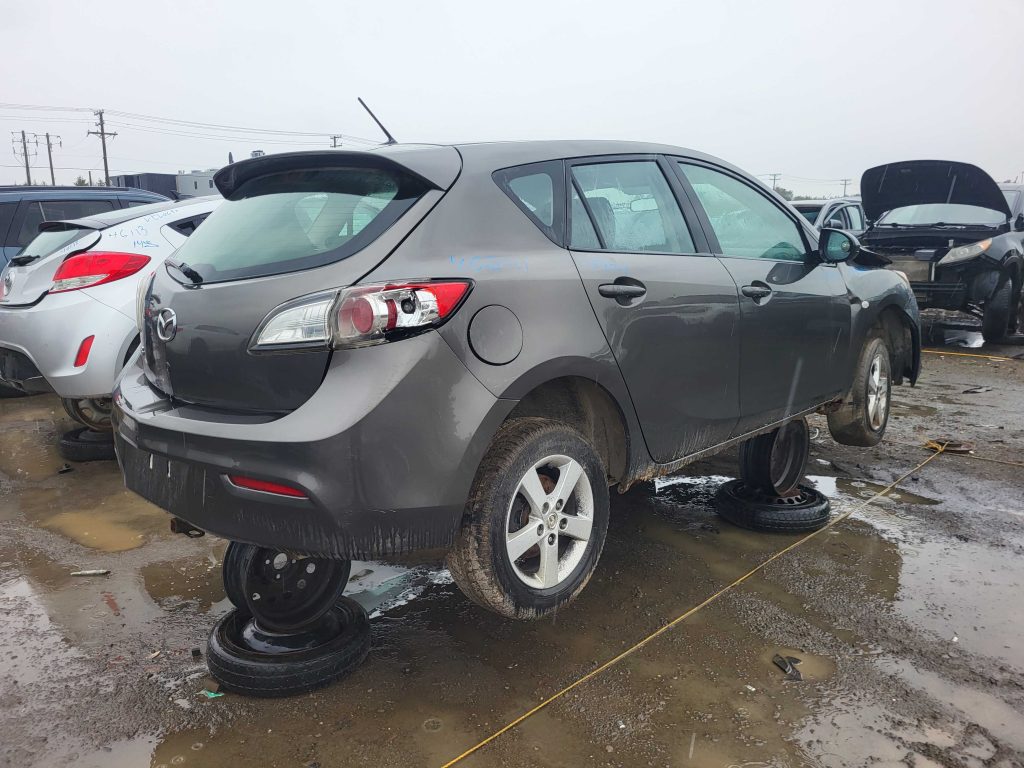 MAZDA MAZDA3 2010