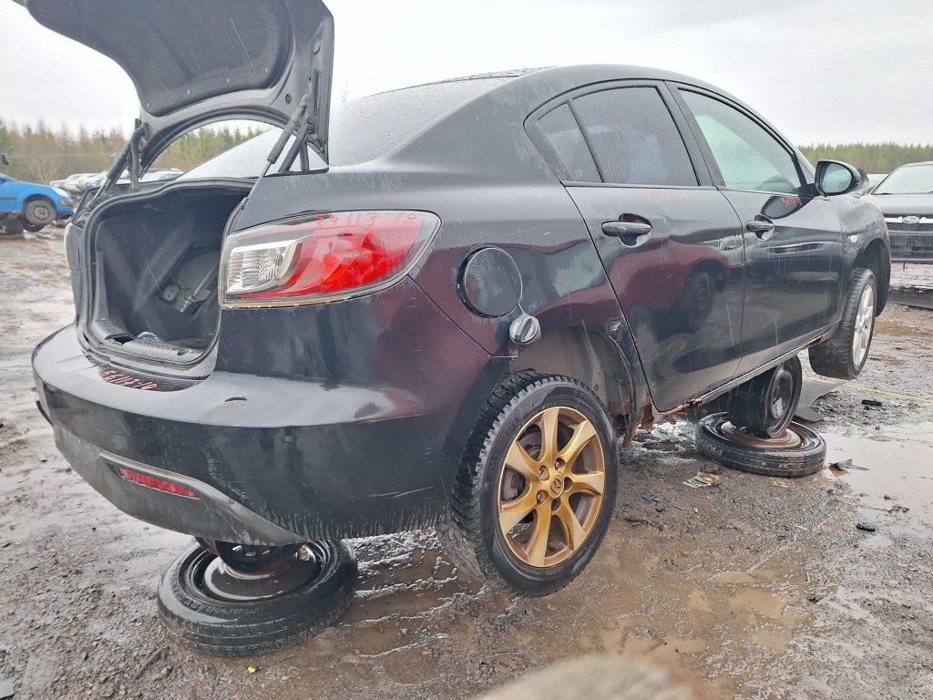 MAZDA MAZDA3 2010