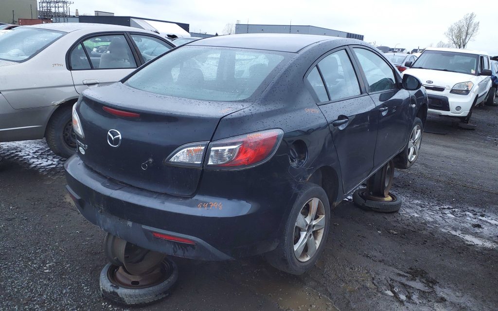 MAZDA MAZDA3 2010