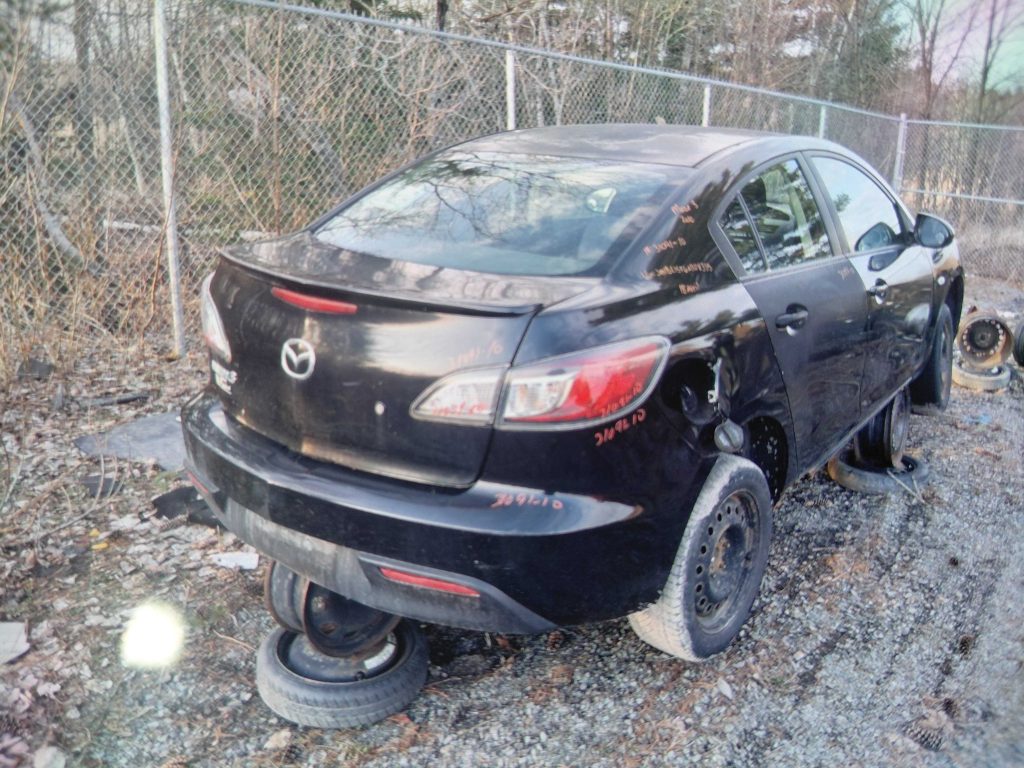 MAZDA MAZDA3 2010