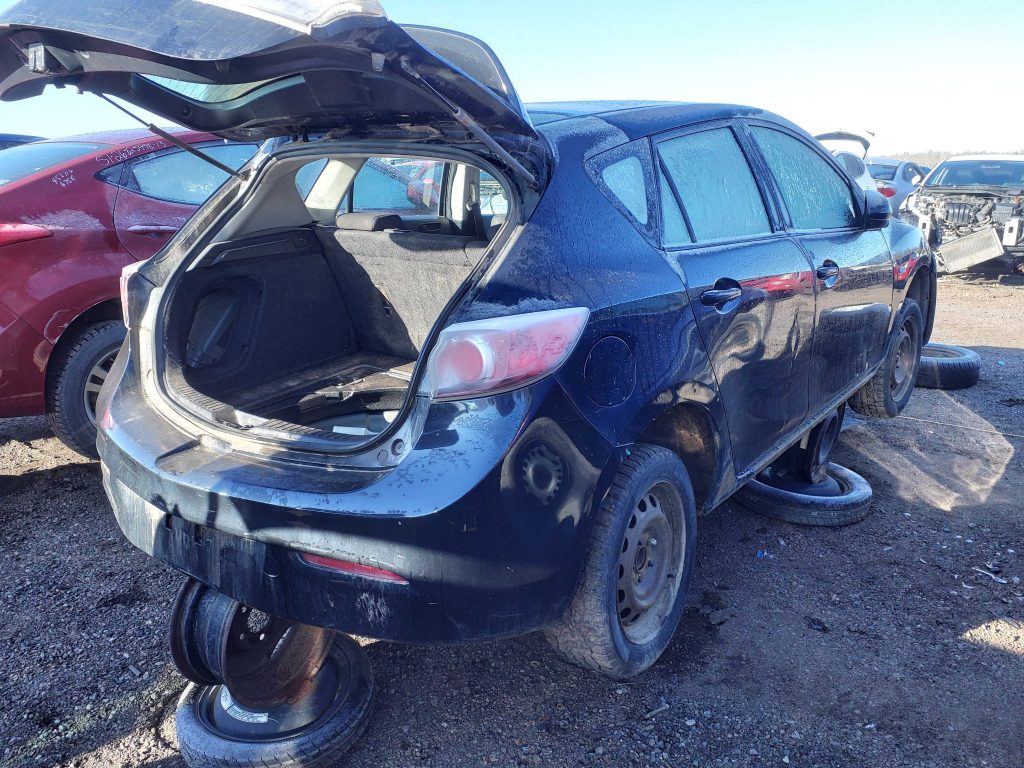 MAZDA MAZDA3 2010