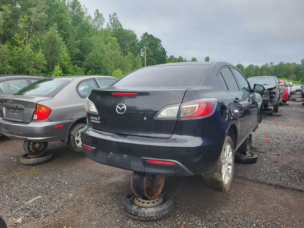 MAZDA MAZDA3 2010