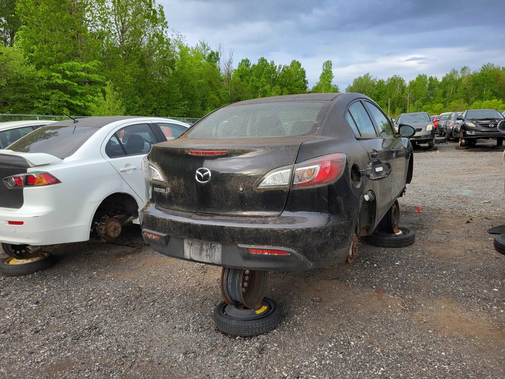 MAZDA MAZDA3 2011