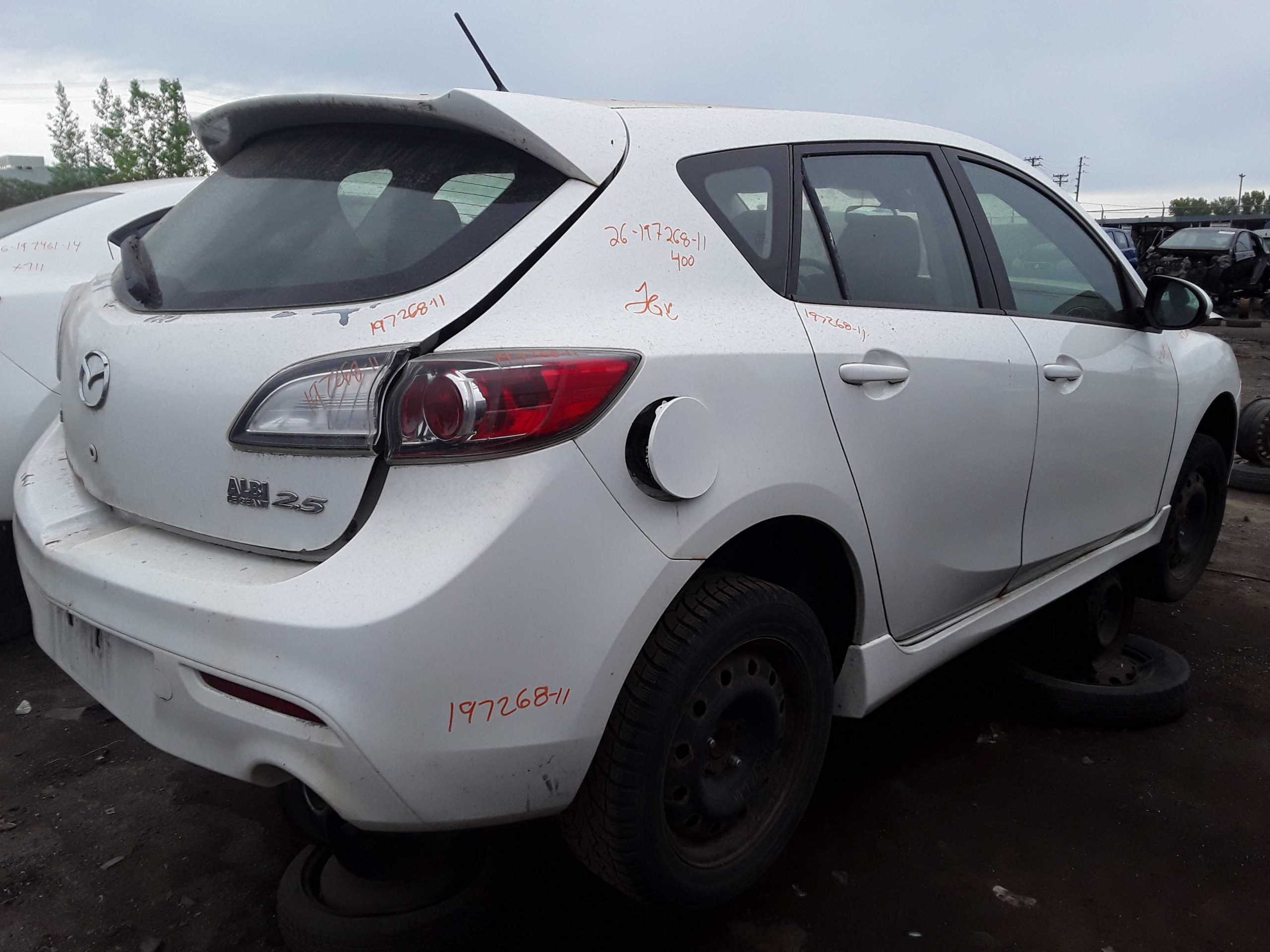 MAZDA MAZDA3 2011