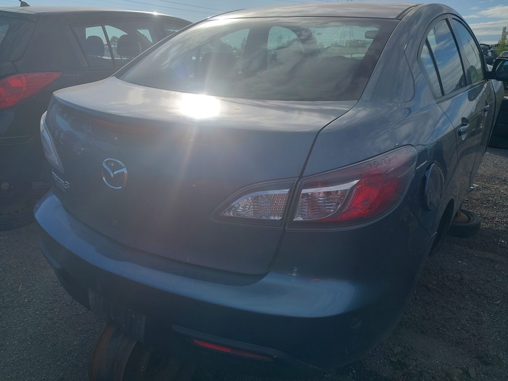 MAZDA MAZDA3 2011