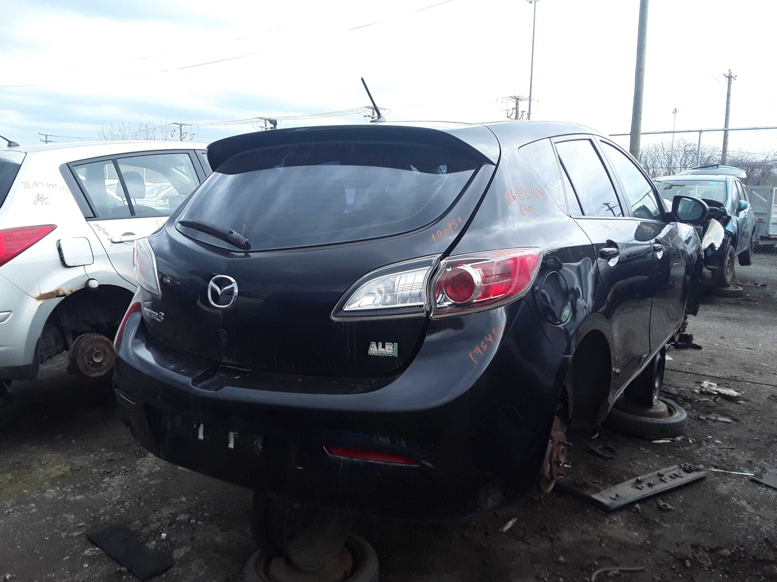 MAZDA MAZDA3 2011