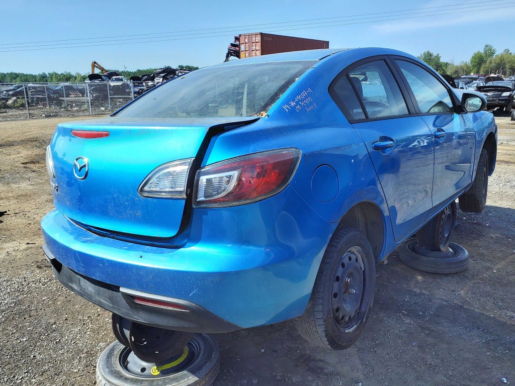 MAZDA MAZDA3 2011