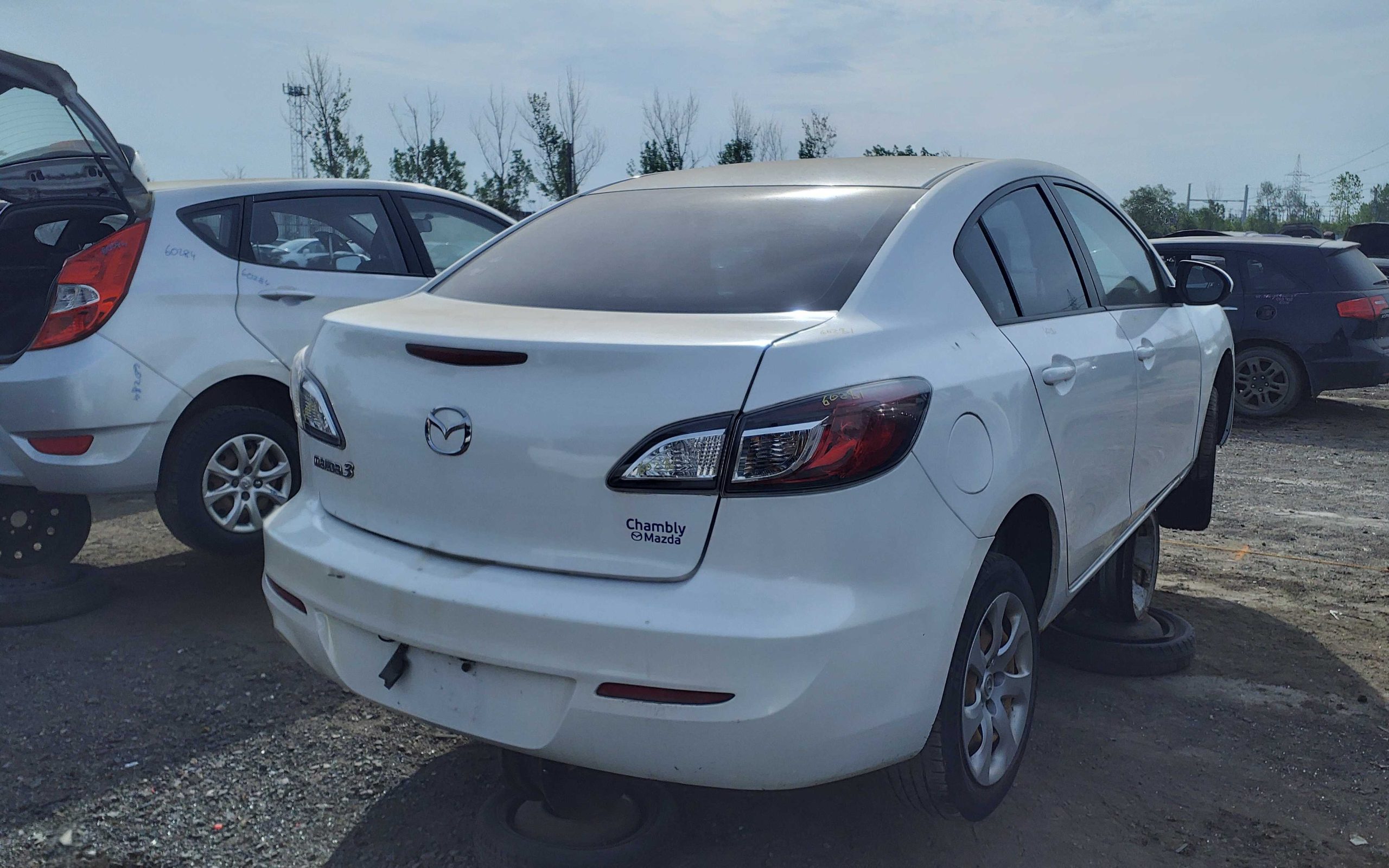 MAZDA MAZDA3 2012
