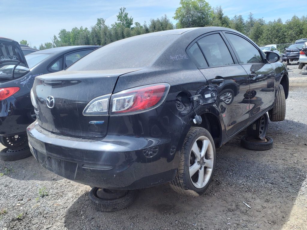 MAZDA MAZDA3 2012