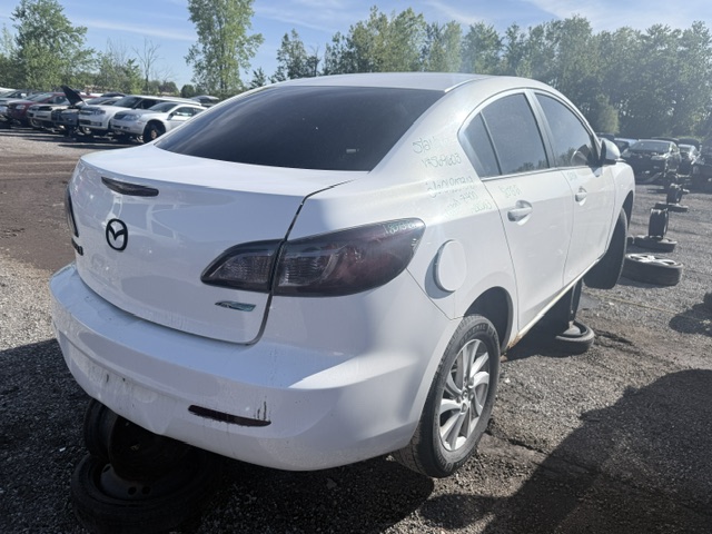 MAZDA MAZDA3 2012
