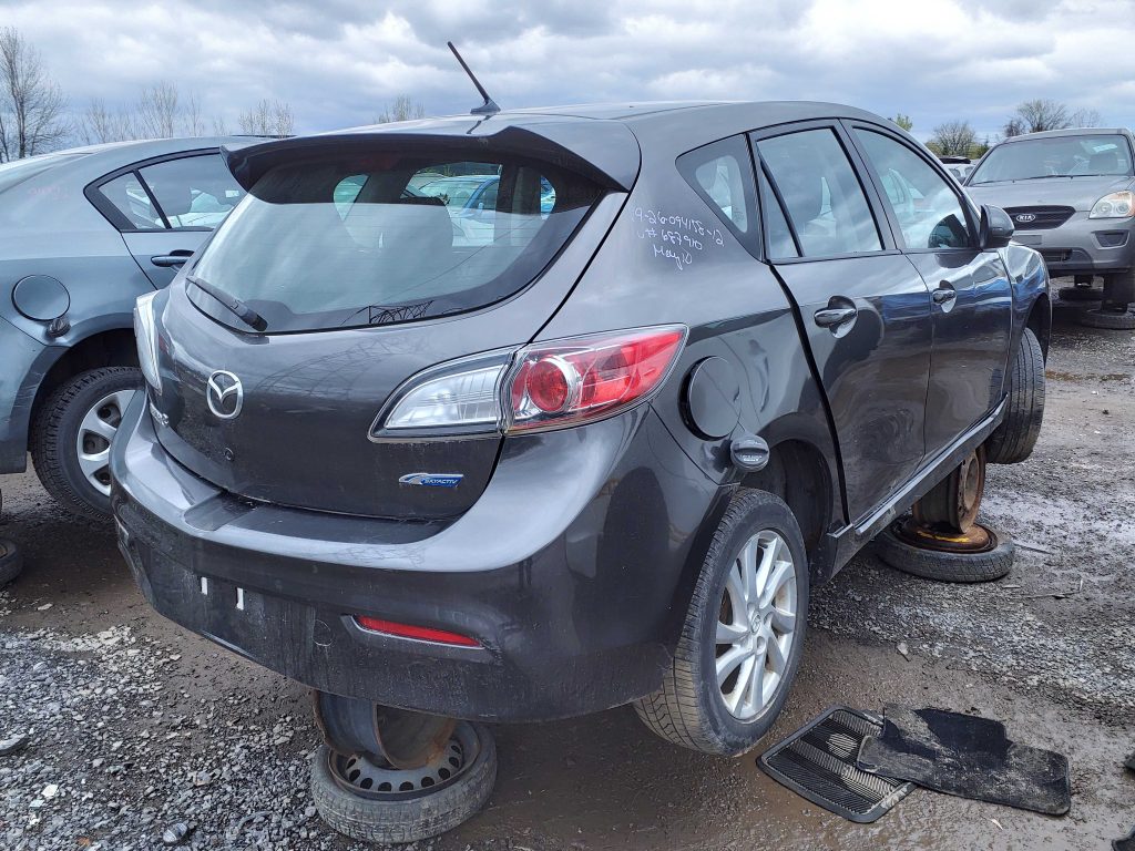 MAZDA MAZDA3 2012