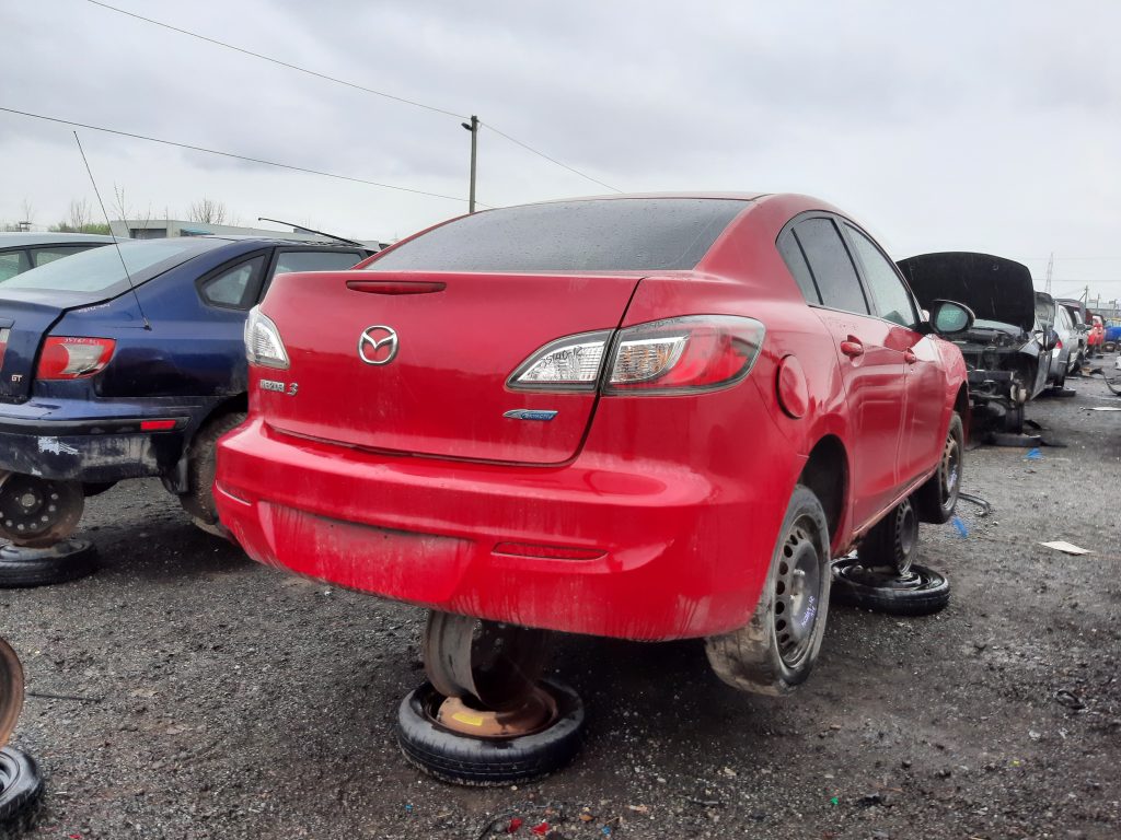 MAZDA MAZDA3 2012