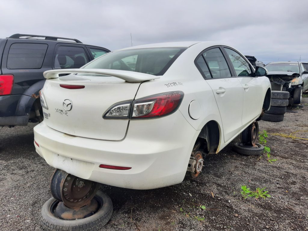MAZDA MAZDA3 2012