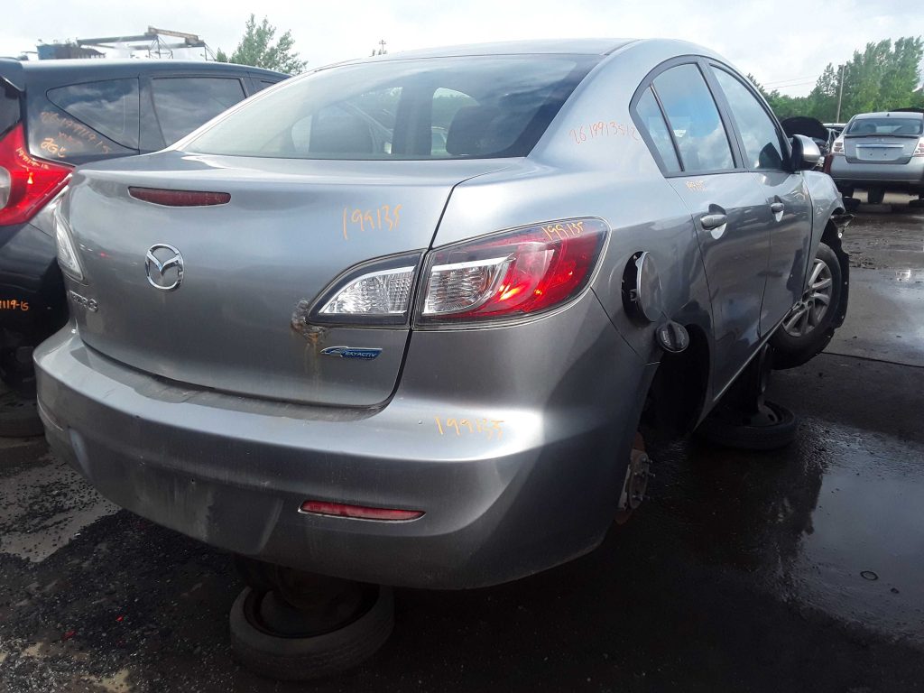 MAZDA MAZDA3 2012