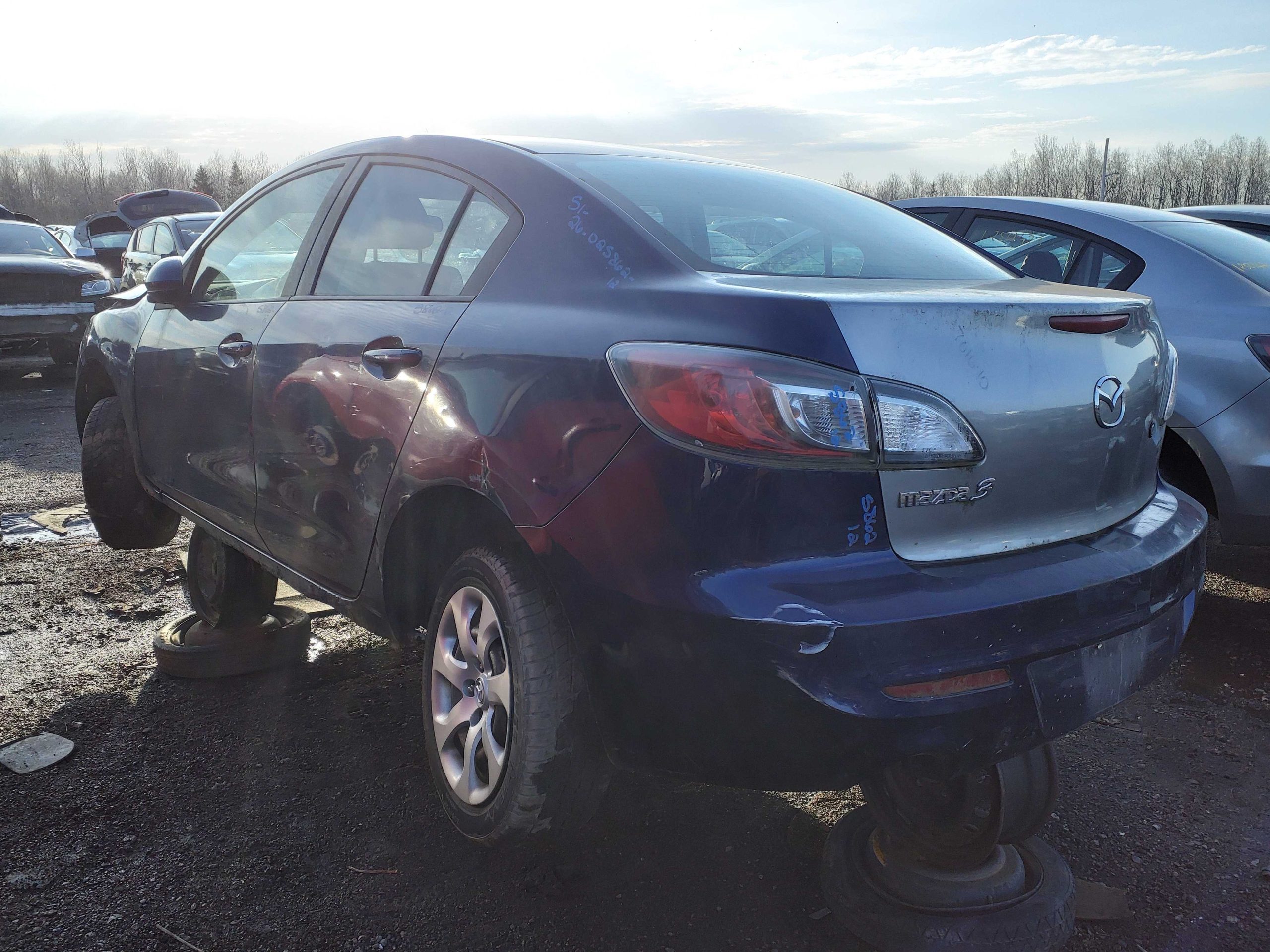 MAZDA MAZDA3 2012