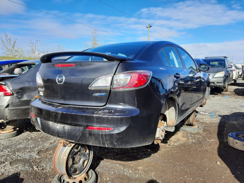 MAZDA MAZDA3 2013