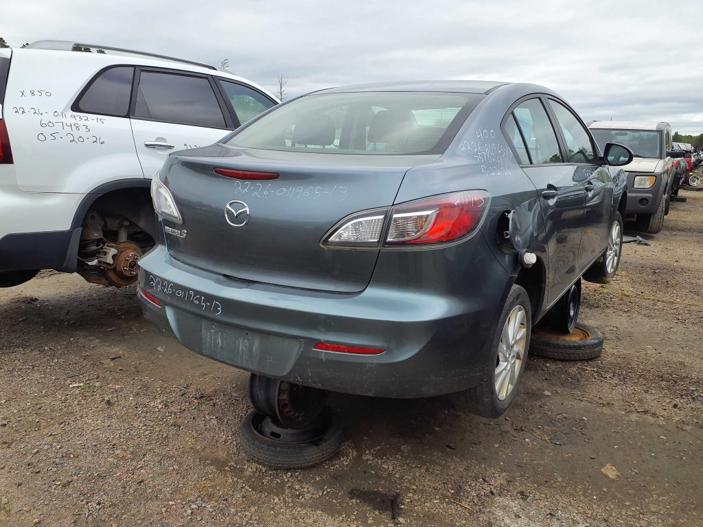MAZDA MAZDA3 2013