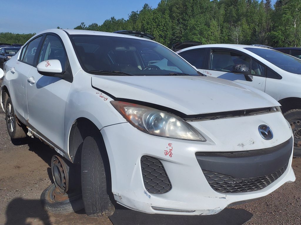 MAZDA MAZDA3 2013