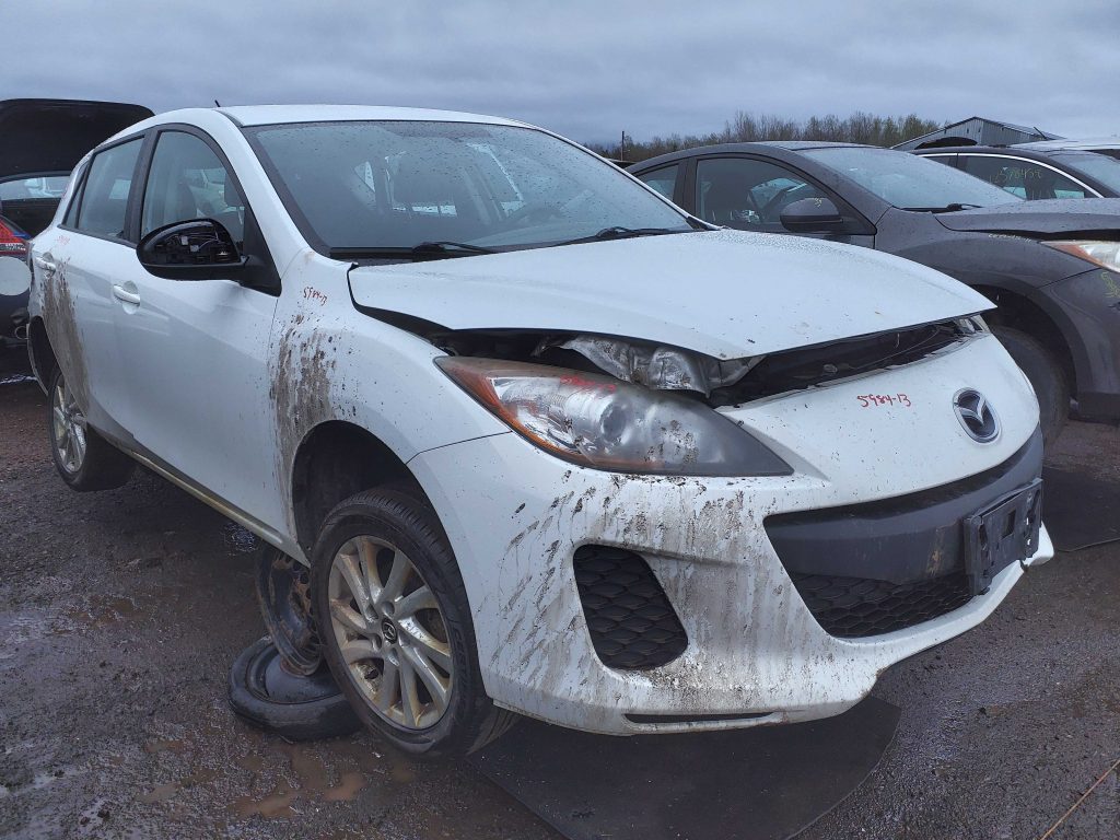 MAZDA MAZDA3 2013