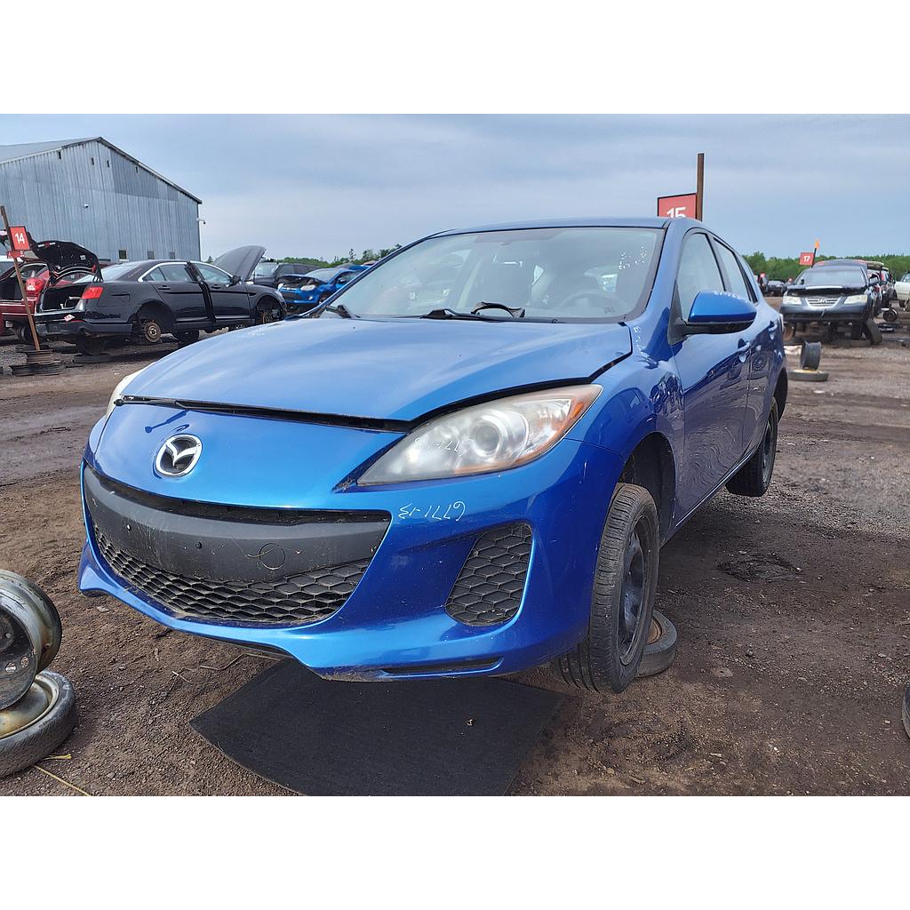 MAZDA MAZDA3 2013
