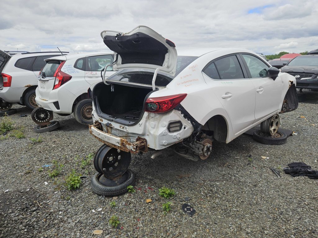 MAZDA MAZDA3 2014