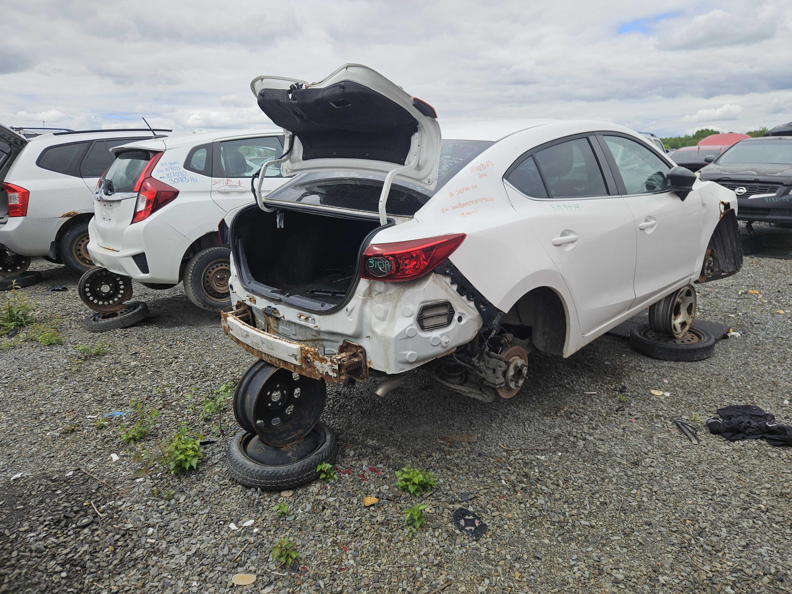MAZDA MAZDA3 2014
