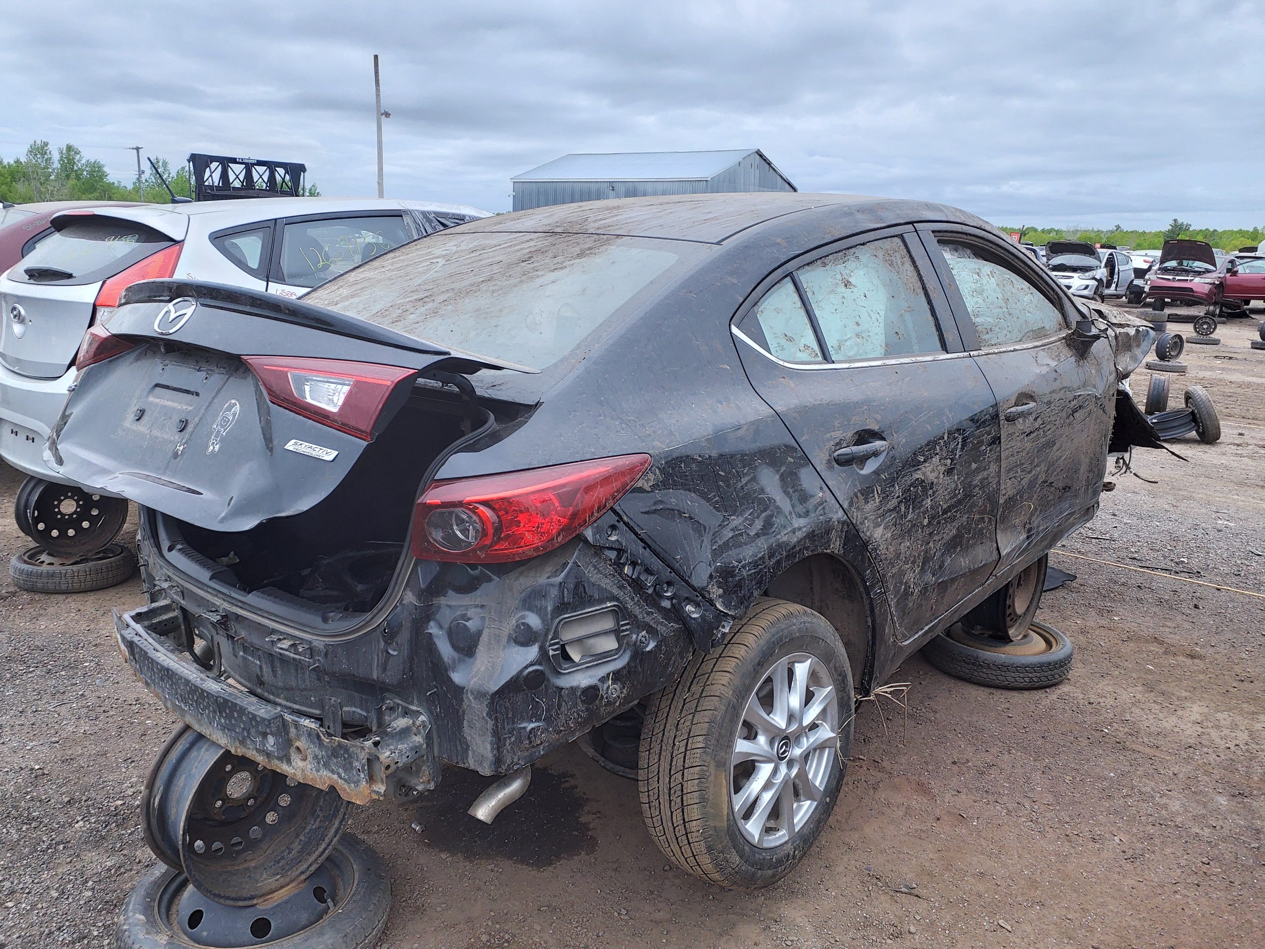 MAZDA MAZDA3 2015
