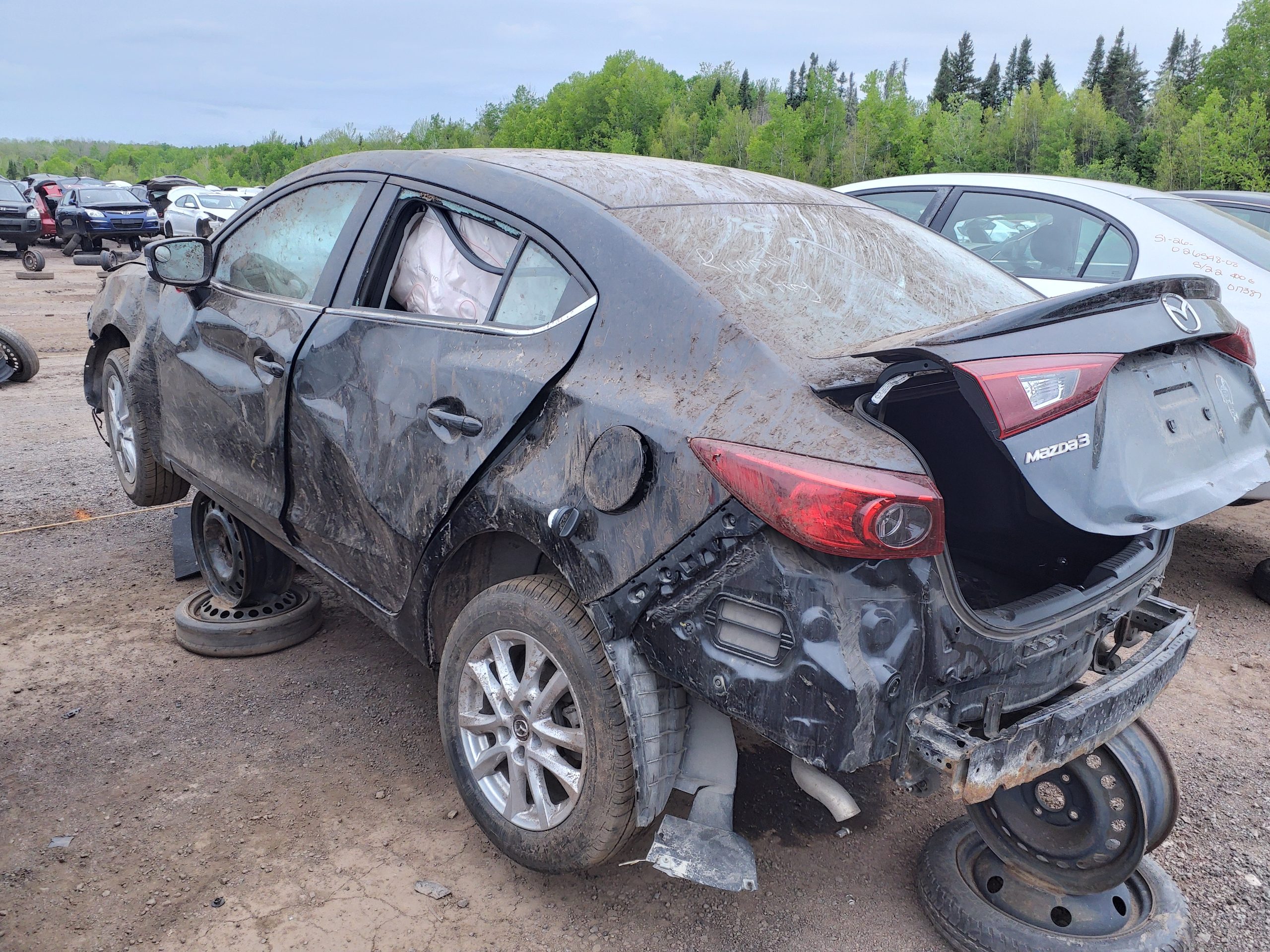 MAZDA MAZDA3 2015