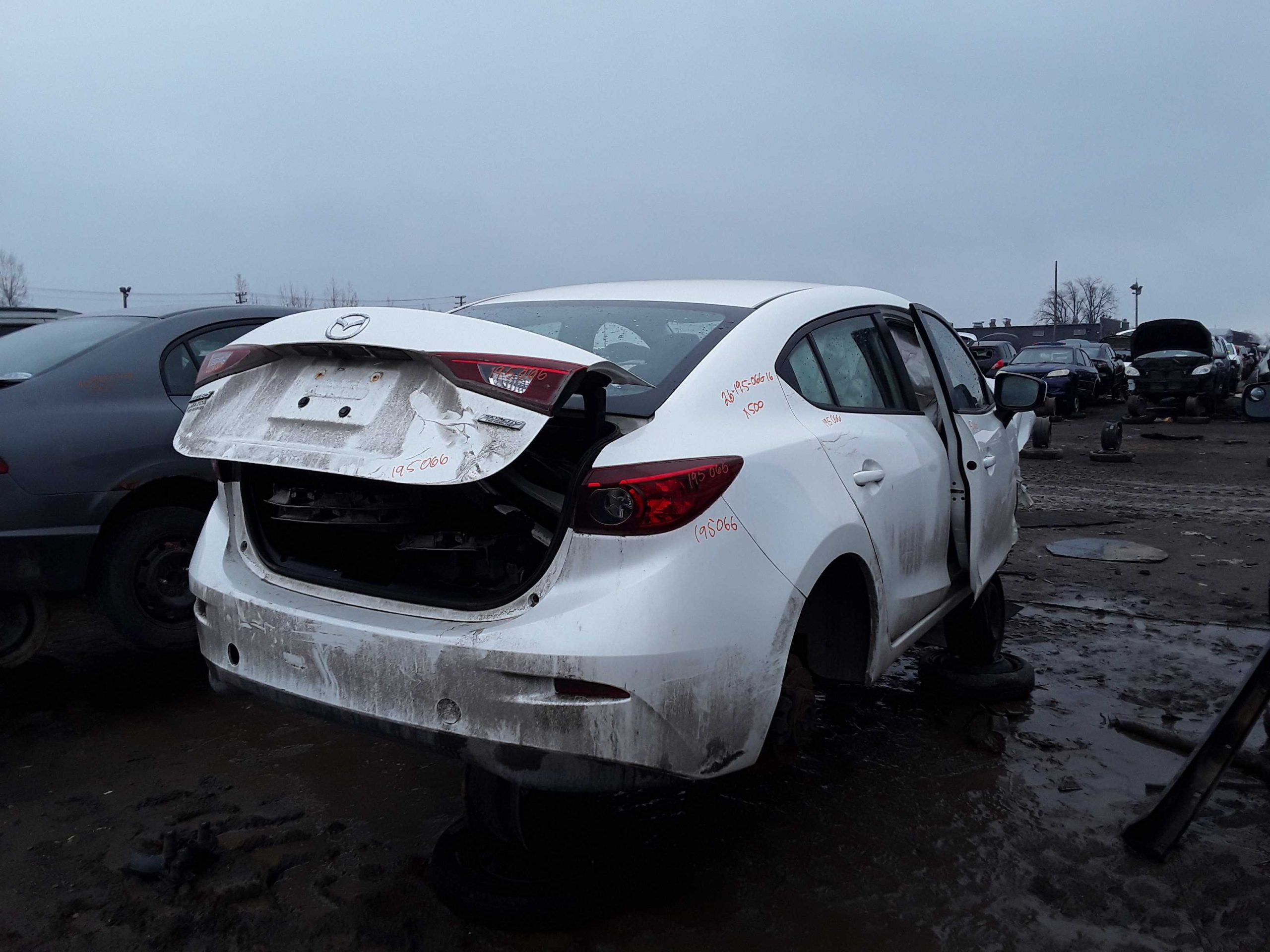 MAZDA MAZDA3 2016