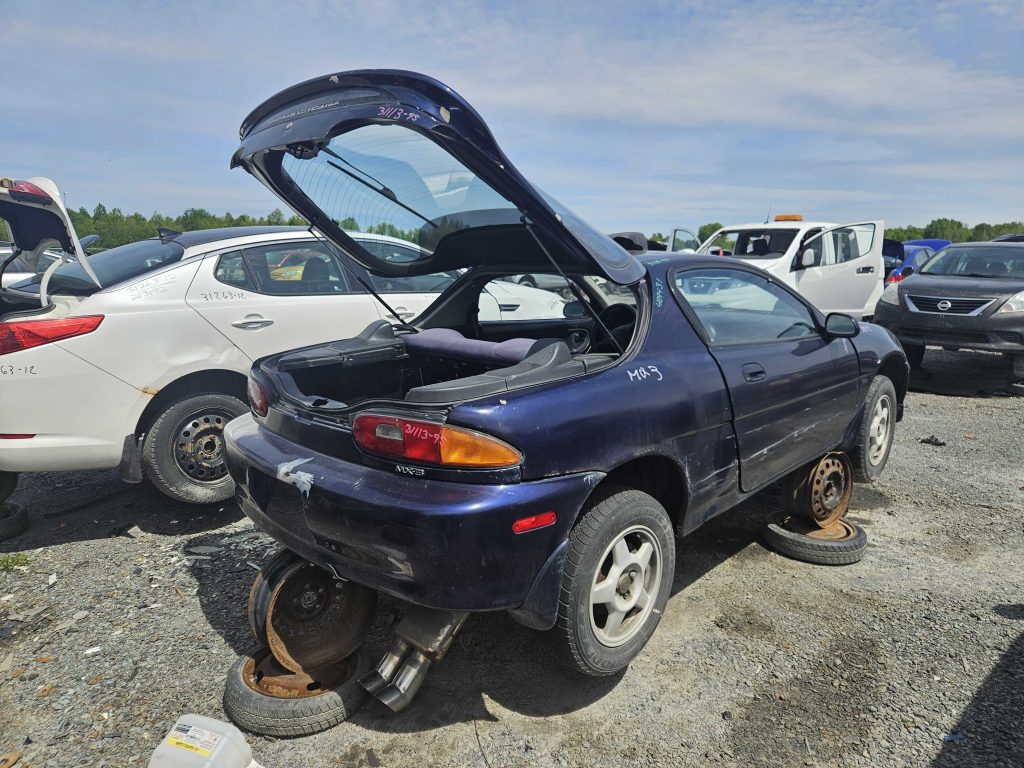 MAZDA MX3 1995