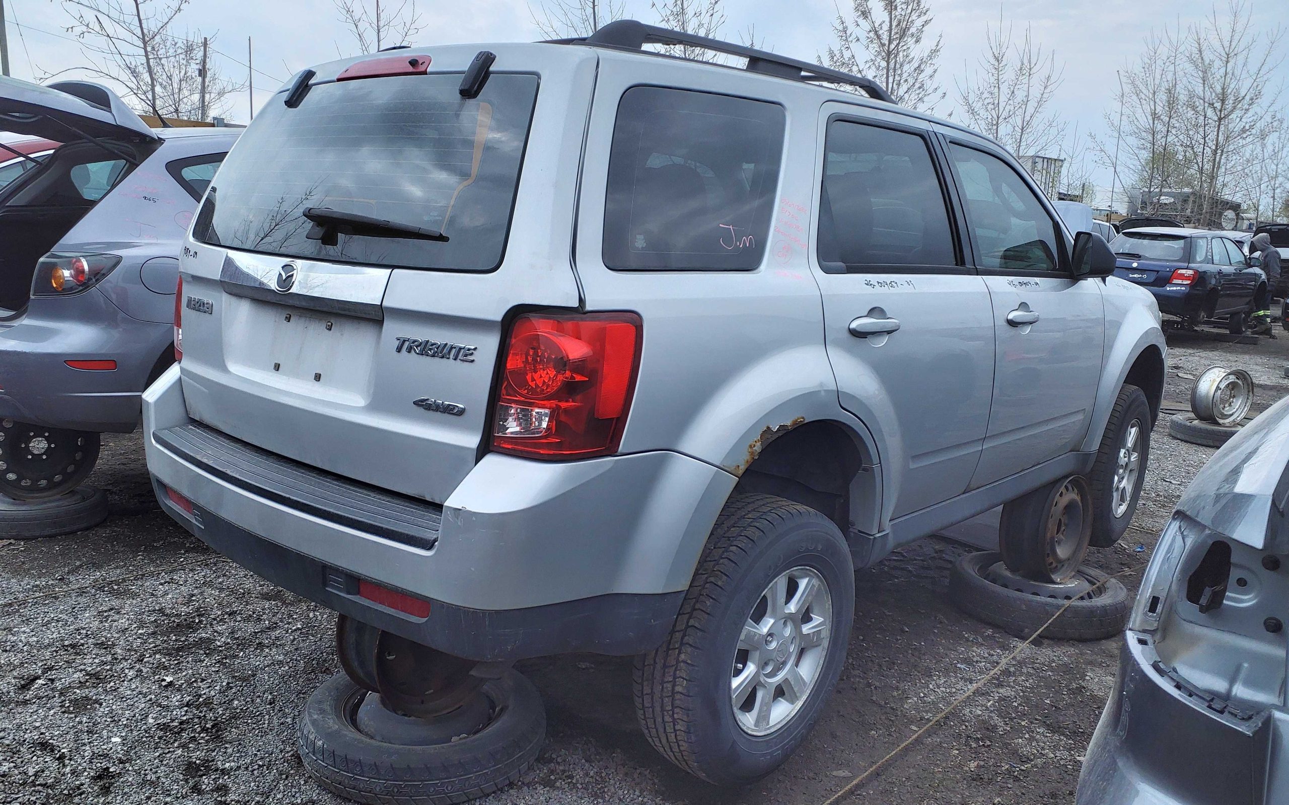 MAZDA TRIBUTE 2009