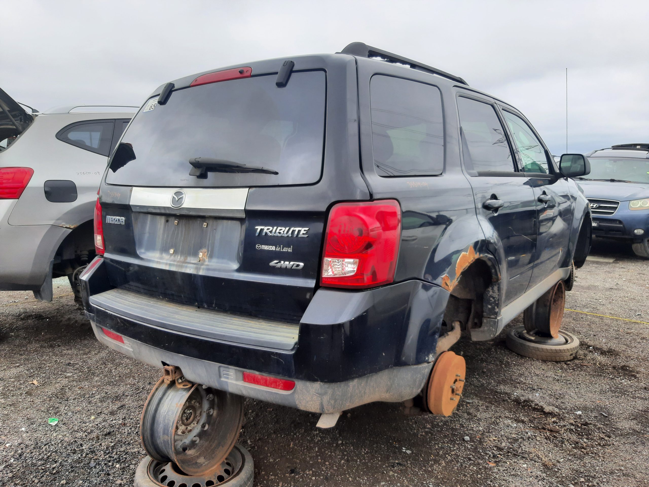 MAZDA TRIBUTE 2009