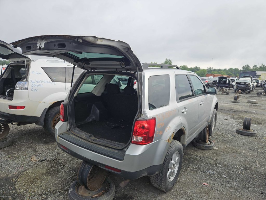 MAZDA TRIBUTE 2009