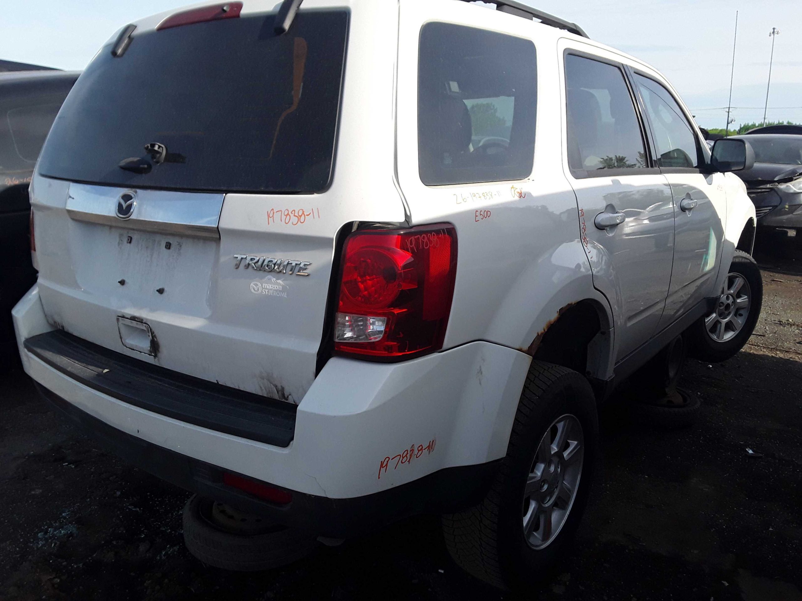 MAZDA TRIBUTE 2011