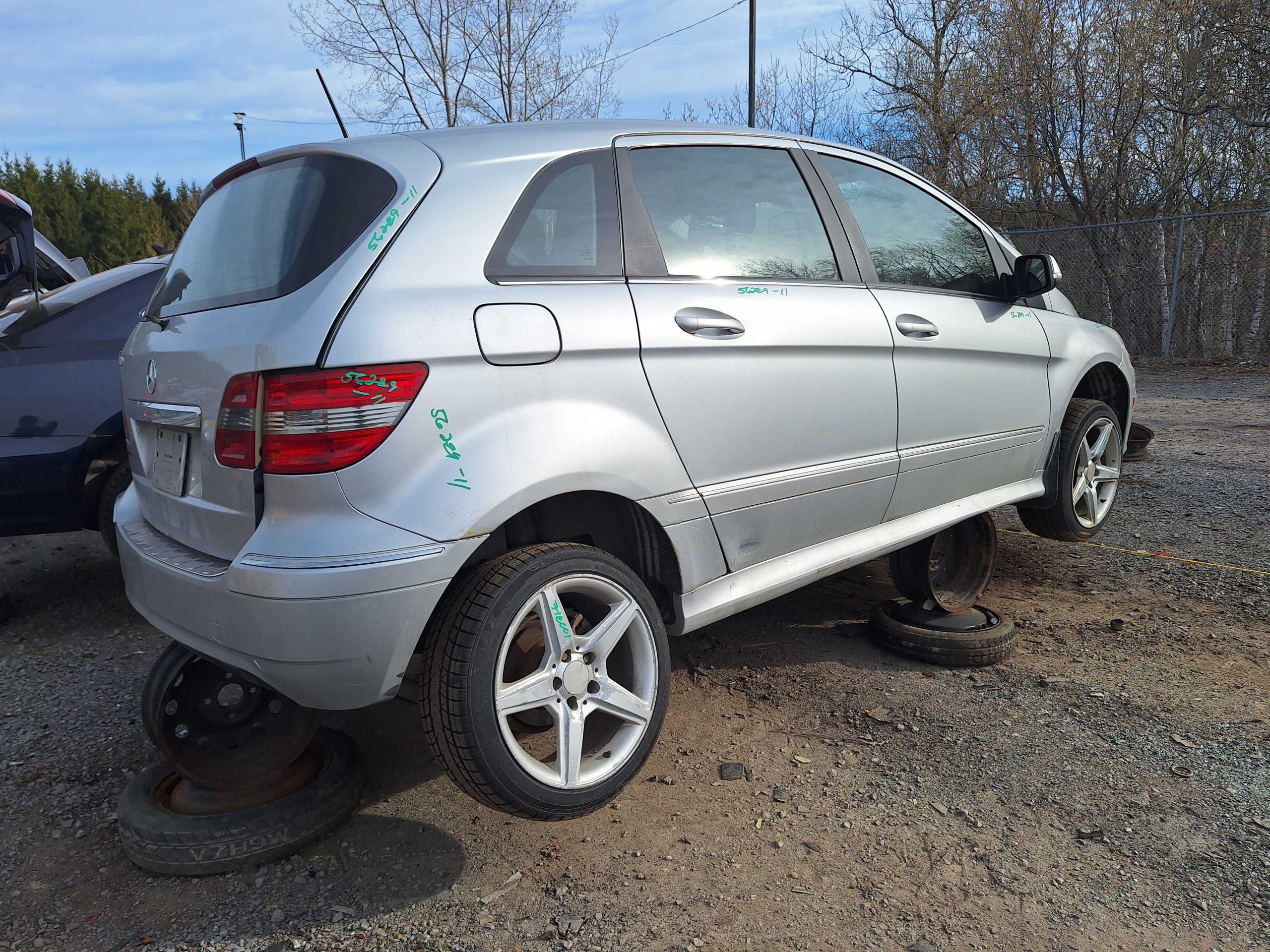MERCEDES-BENZ B-CLASS 2011
