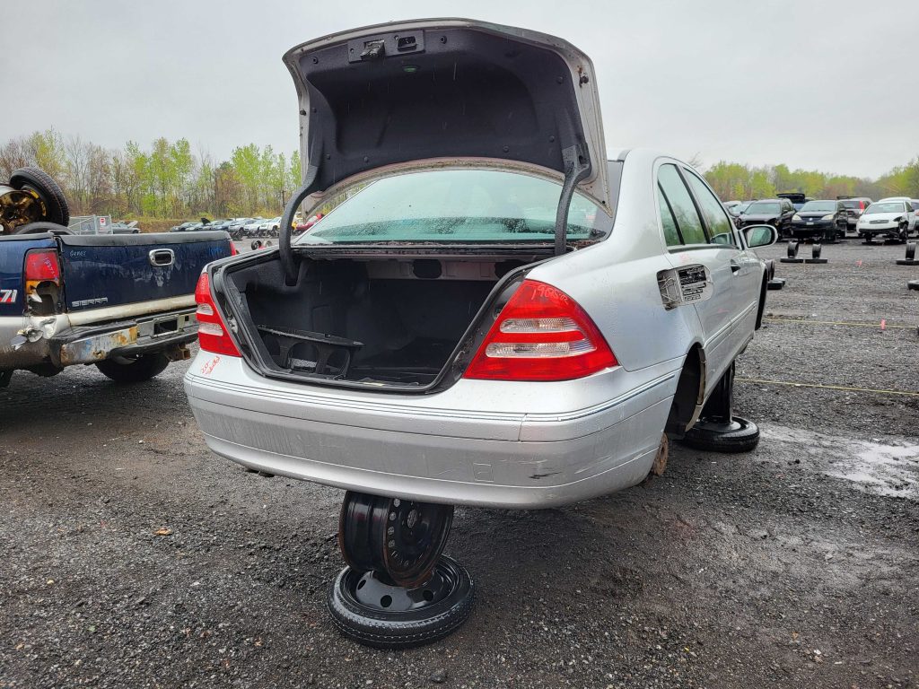 MERCEDES-BENZ C-CLASS 2002