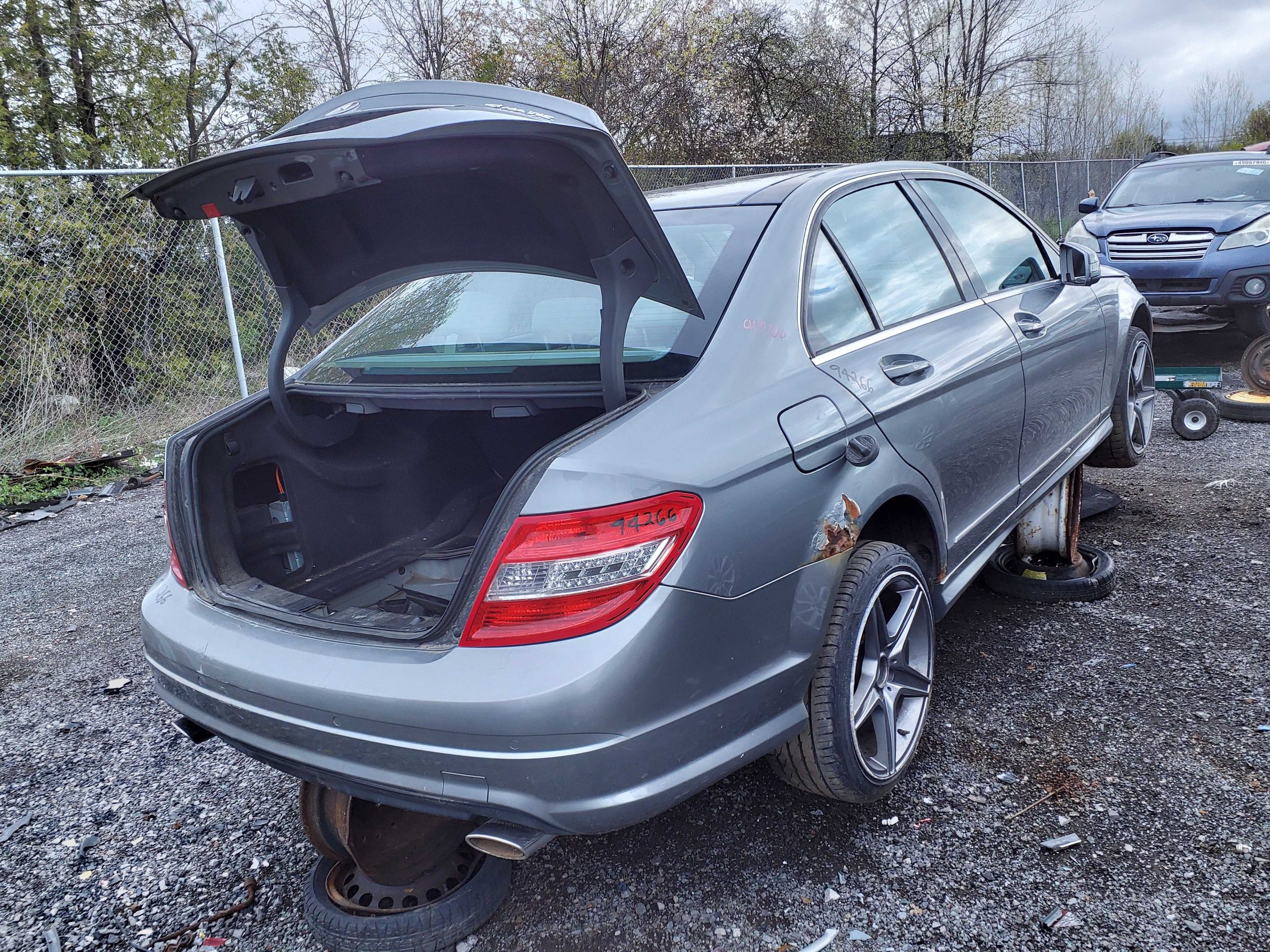 MERCEDES-BENZ C-CLASS 2011