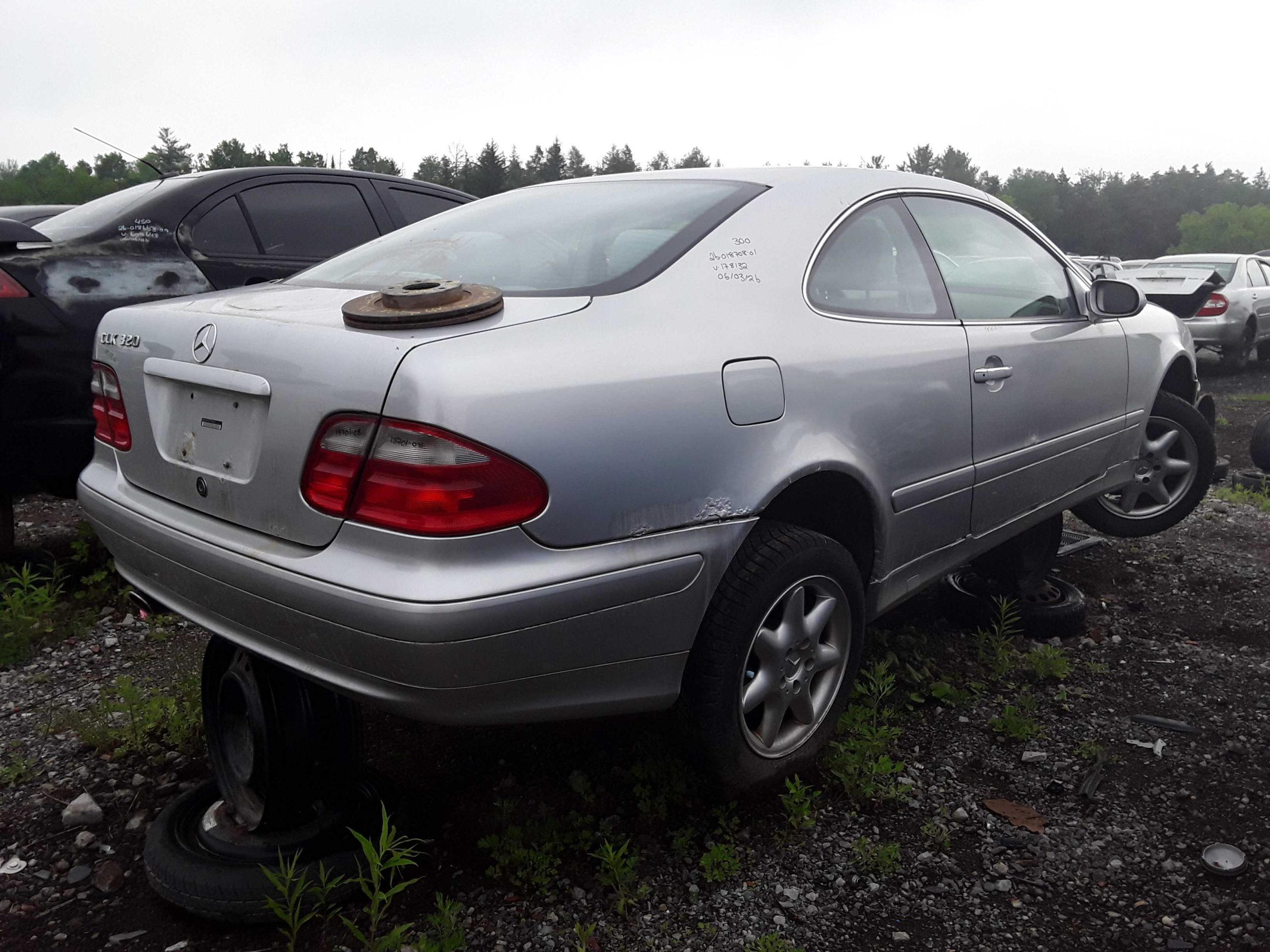 MERCEDES-BENZ CLK-CLASS 2001
