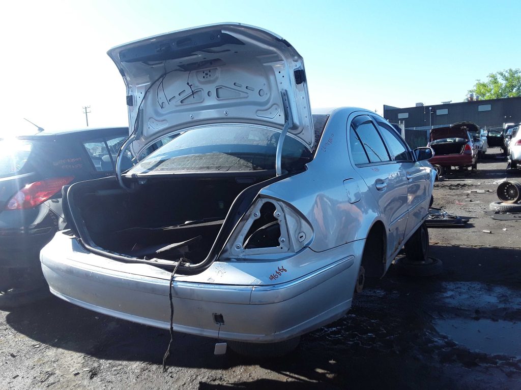 MERCEDES E320 2005