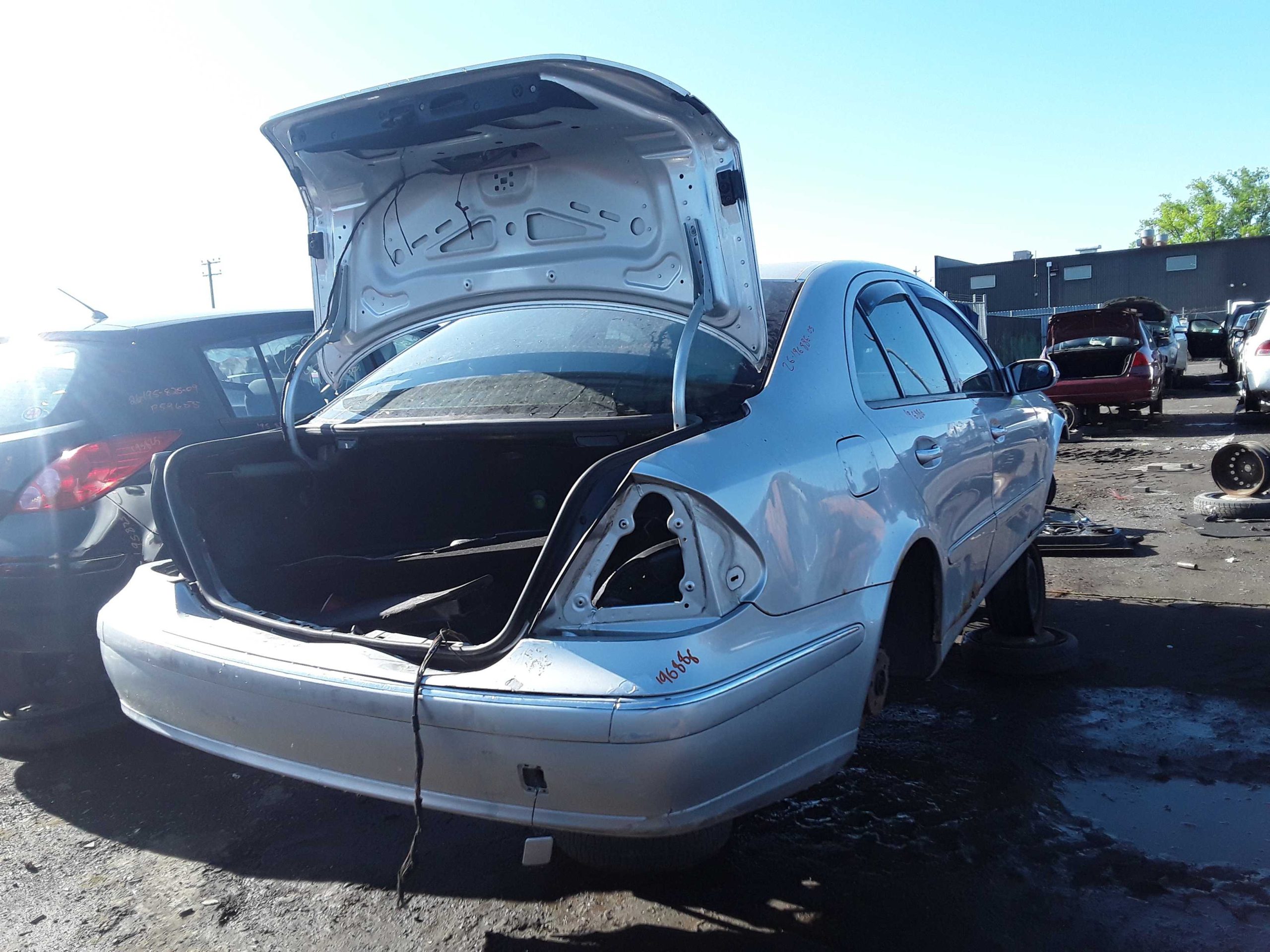 MERCEDES E320 2005
