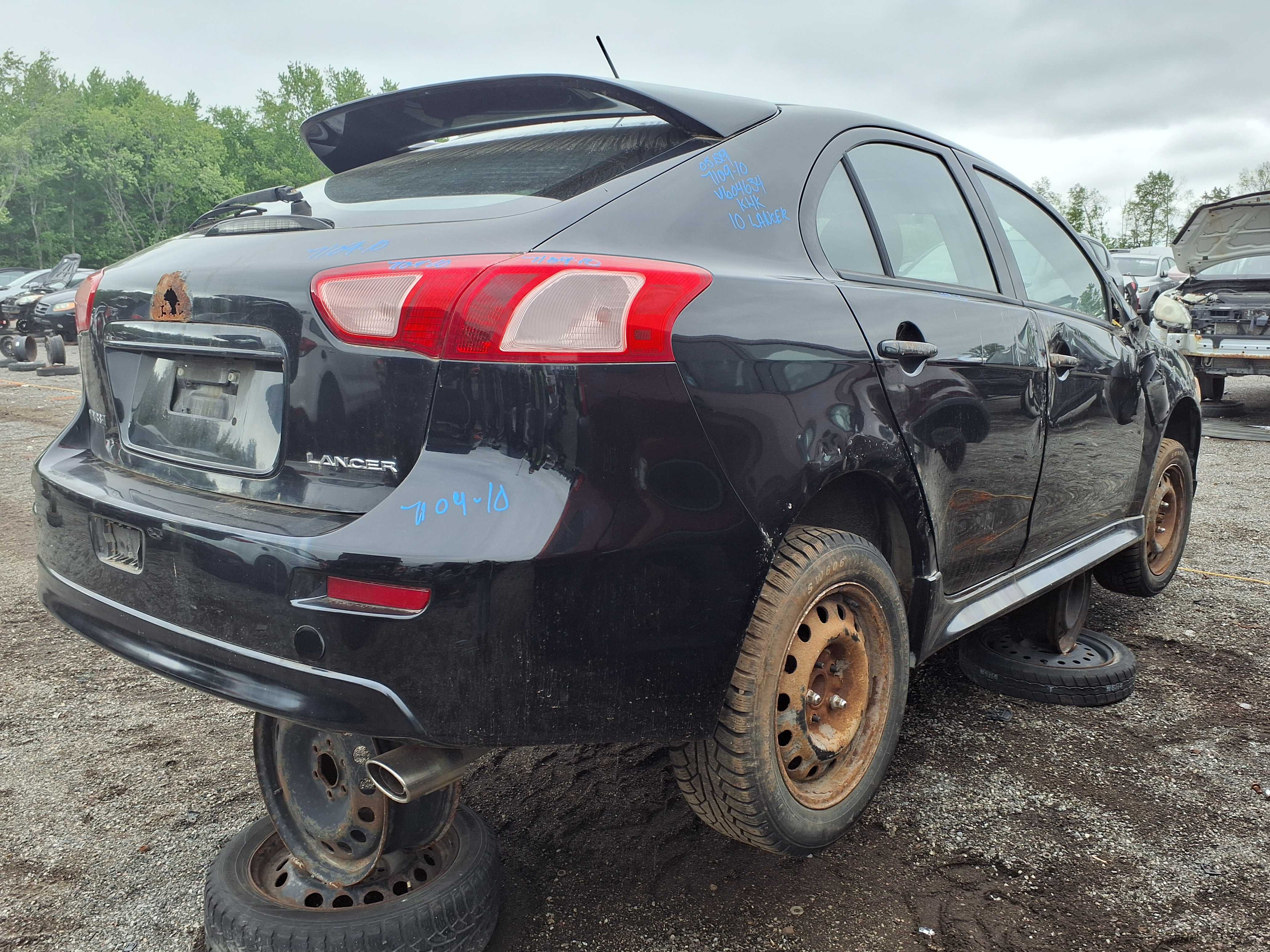 MITSUBISHI LANCER 2010